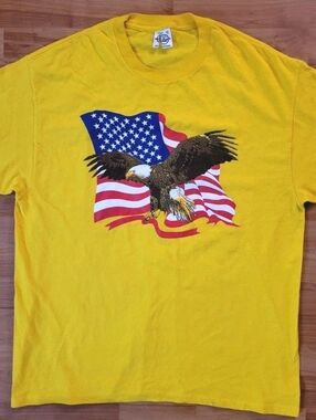 VTG Y2K Patriotic Eagle and American Flag Graphic Delta Pro Weight Yellow Tee XL